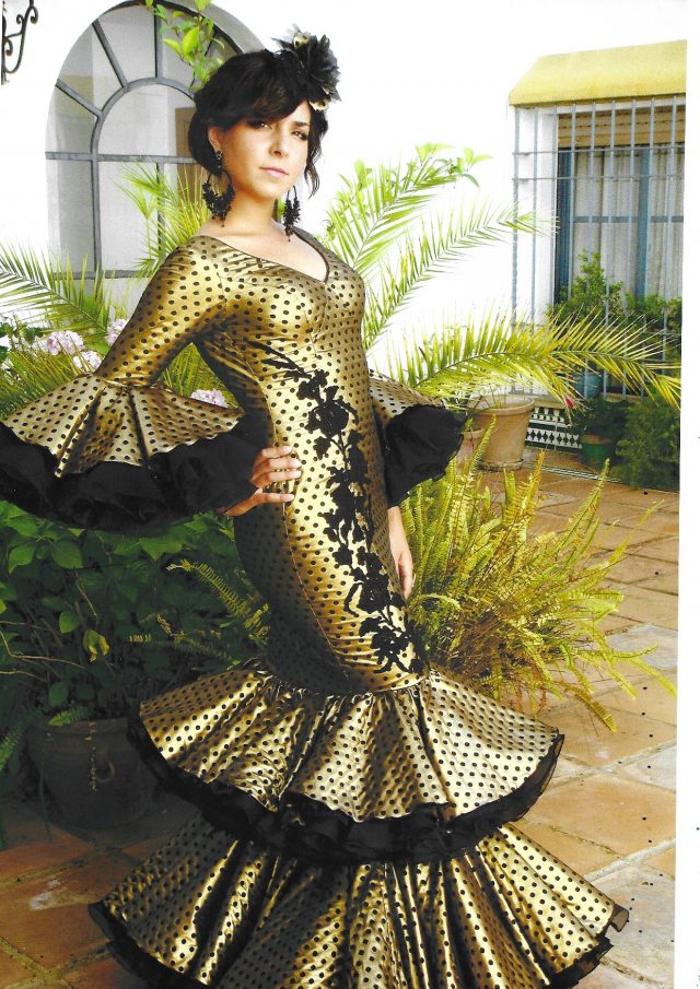 Traje flamenca dorado y negro